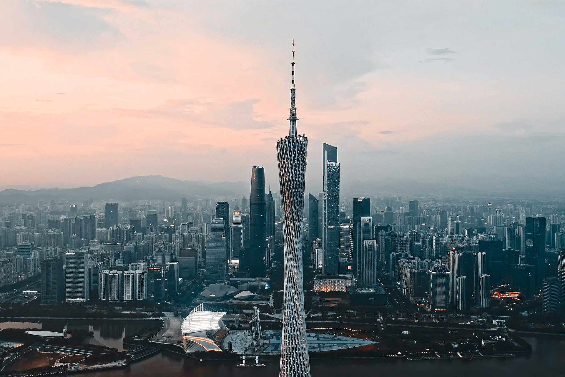 BB贝博艾弗森·美妆领航者